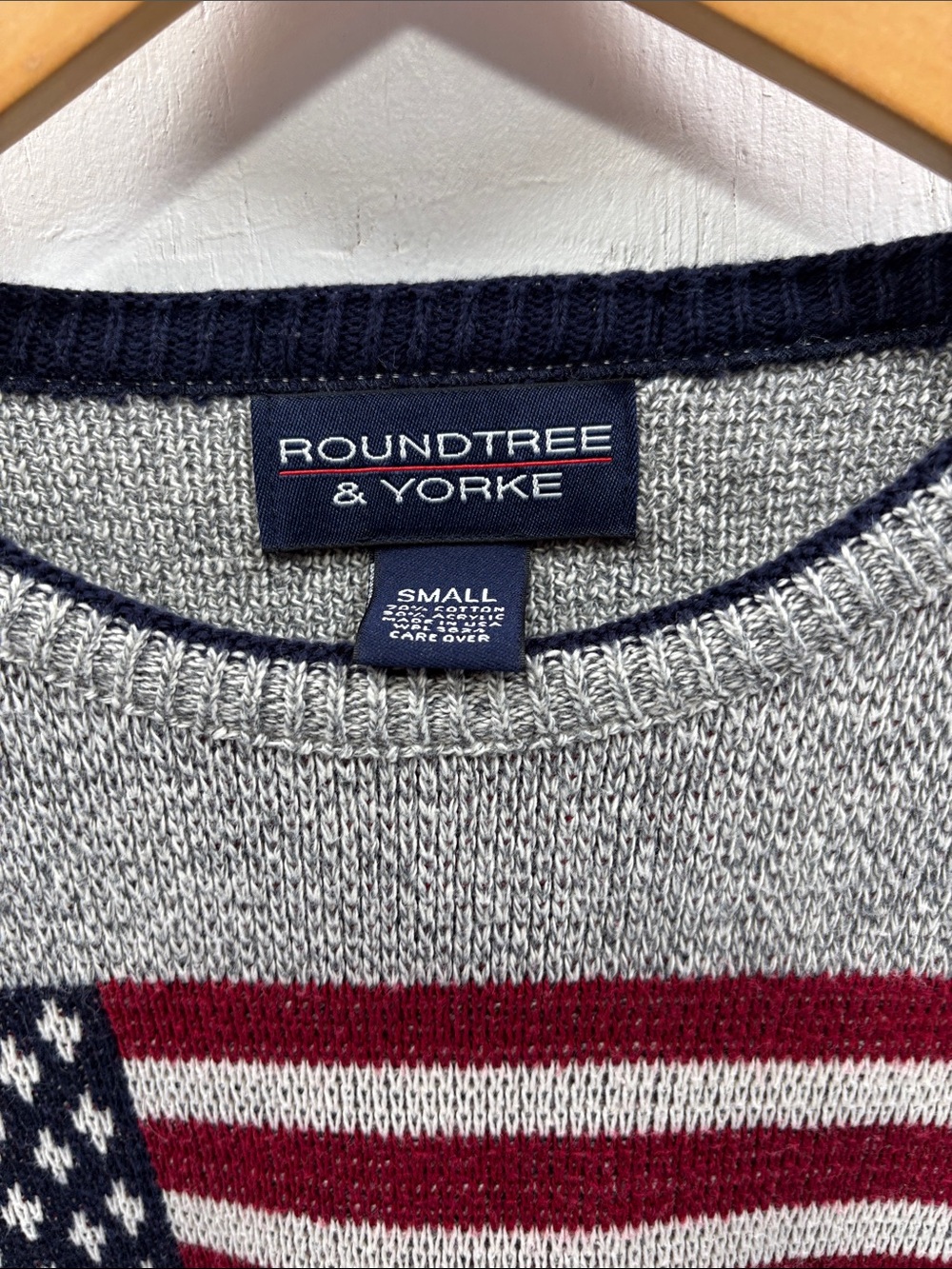 Roundtree & Yorke Vintage Preppy Gray Crewneck Sweater American Flag Knit - Picture 2 of 7